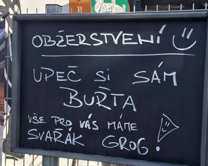 Tabule u bistra: Upeč si sám buřta, máme svařák a grog